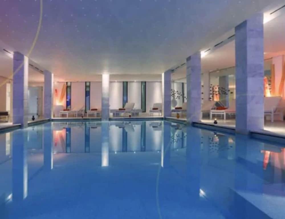Cesar Resort & Spa Marrakesh Ngoại thất bức ảnh The pool at the Mandarin Oriental, Munich
